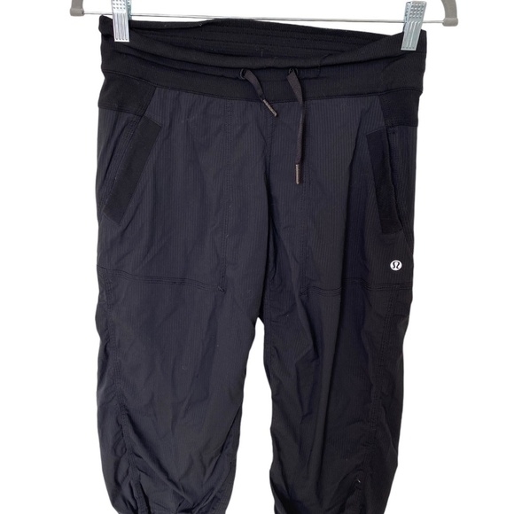 Lululemon Studio Crop Black Size 6 - Picture 10 of 14